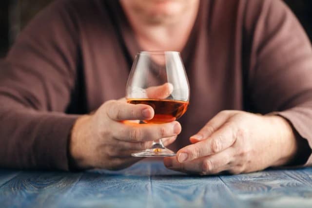 Czy alkohol podnosi cholesterol? Wpływ alkoholu na zdrowie i poziom cholesterolu Czy alkohol podnosi cholesterol? Wpływ alkoholu na zdrowie i poziom cholesterolu